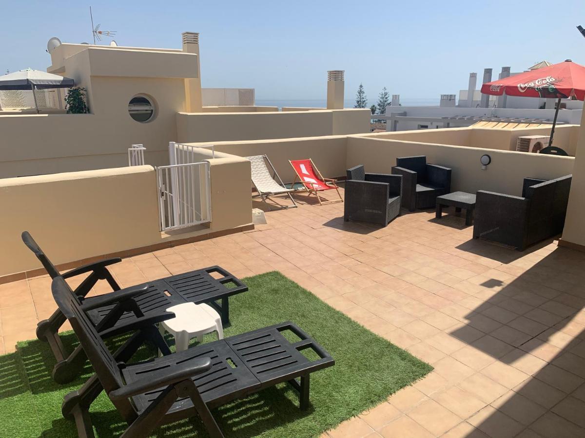 Апартаменты Apartamento Atico A 50 Metros De La Playa Will Ринкон-де-ла-Викториа Экстерьер фото