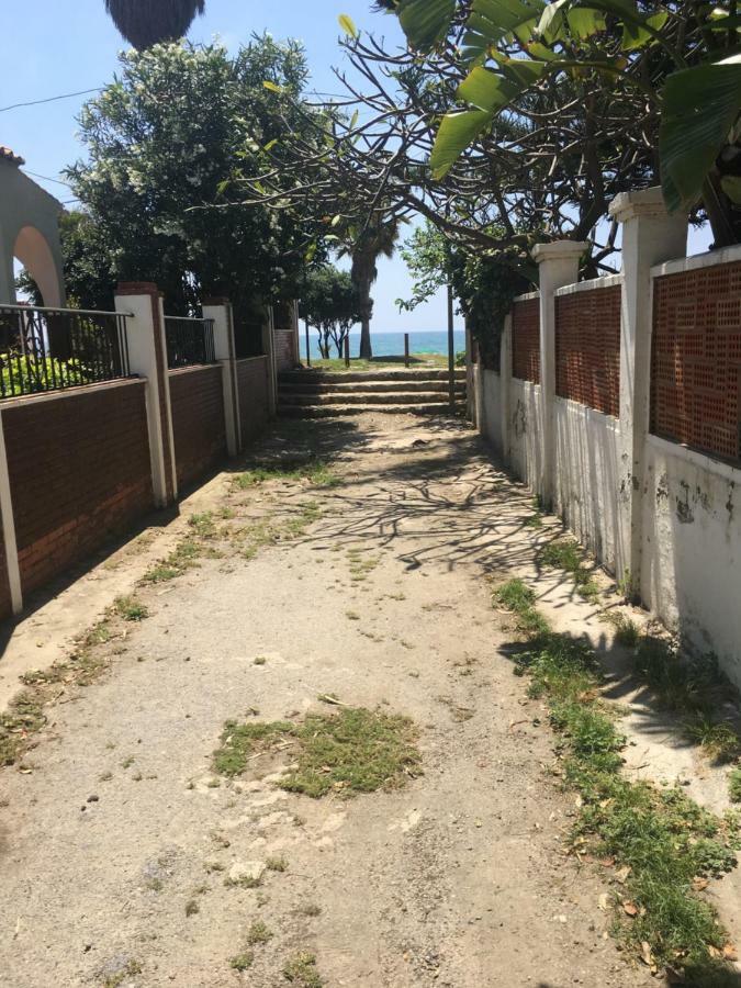 Апартаменты Apartamento Atico A 50 Metros De La Playa Will Ринкон-де-ла-Викториа Экстерьер фото
