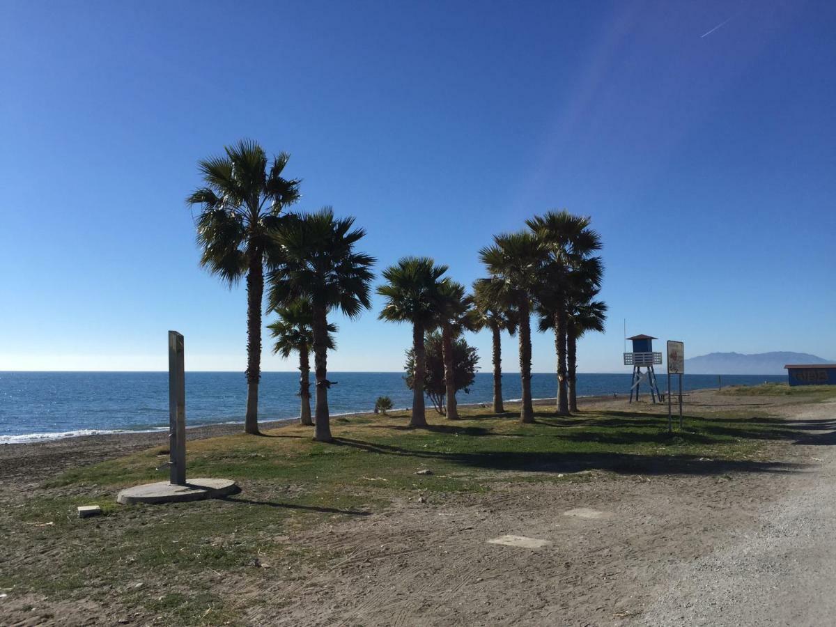 Апартаменты Apartamento Atico A 50 Metros De La Playa Will Ринкон-де-ла-Викториа Экстерьер фото